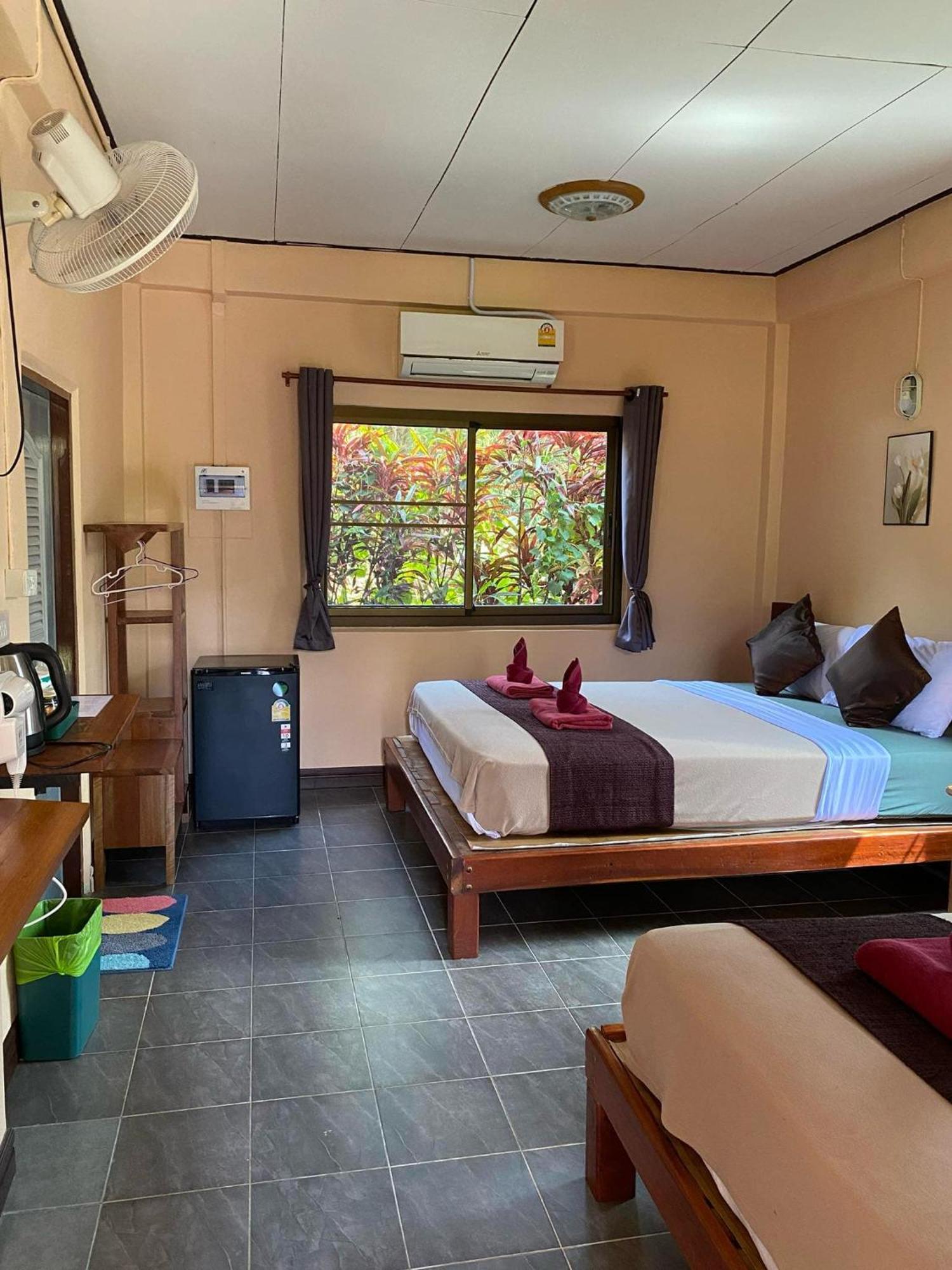 Khao Sok Nung House Hotel Khao Sok National Park Eksteriør billede