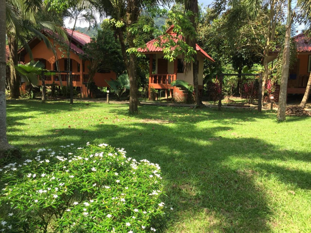 Khao Sok Nung House Hotel Khao Sok National Park Eksteriør billede